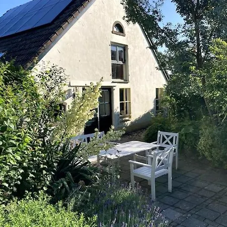 Het Betuws Erfje Holiday home